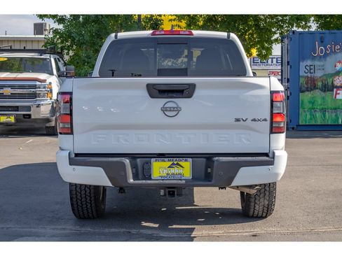 Used 2024 Nissan Frontier SV w/ SV Convenience Package AWD/4WD image 4