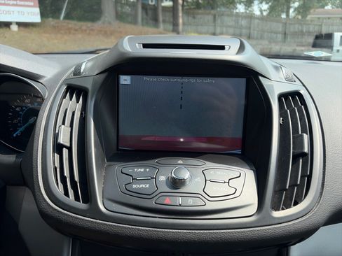 Used 2016 Ford Escape SE w/ Equipment Group 201A AWD/4WD image 24