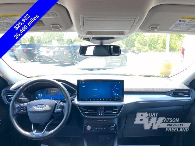 Used 2025 Ford Escape Platinum AWD/4WD image 23