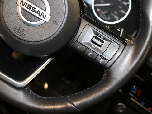 Used 2021 Nissan Rogue SL image 27