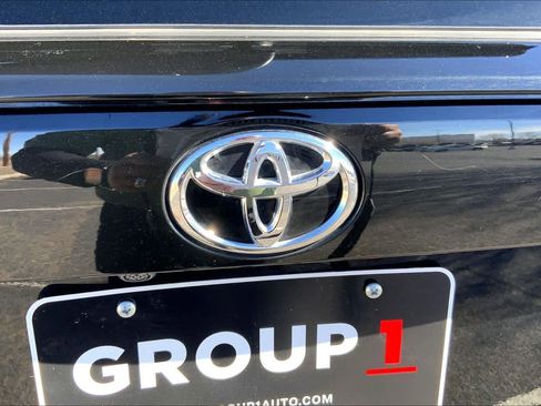 Certified 2025 Toyota RAV4 XLE image 31