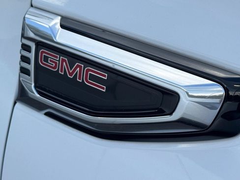 Used 2026 GMC Yukon XL Denali w/ Sun & Power Step Package AWD/4WD image 10