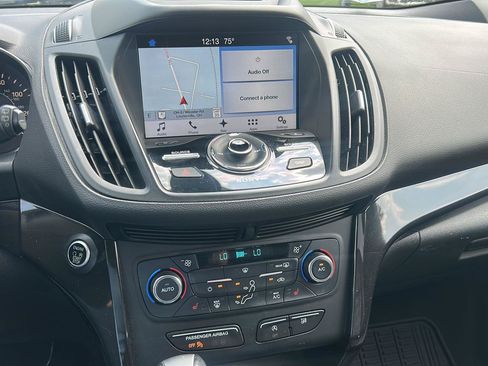 Used 2017 Ford Escape Titanium AWD/4WD image 17