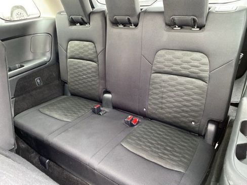 Used 2024 Nissan Pathfinder SV image 32