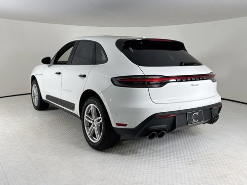 Certified 2024 Porsche Macan AWD/4WD image 3