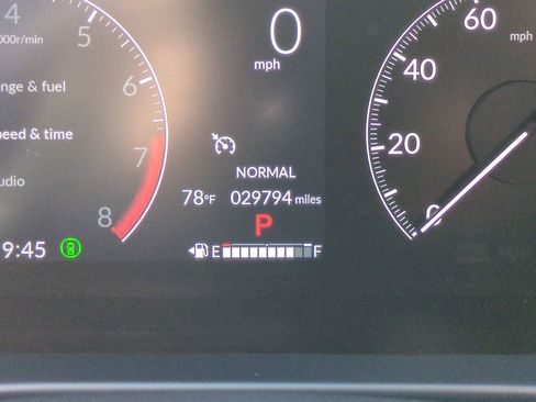 Used 2025 Honda HR-V EX-L image 15