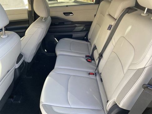 New 2025 Nissan Pathfinder SL image 16