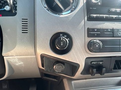Used 2013 Ford F250 XLT w/ Chrome Pkg AWD/4WD image 18