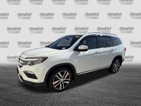 Used 2018 Honda Pilot Elite image 2