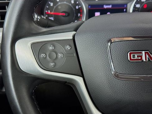 Used 2023 GMC Acadia SLT image 30