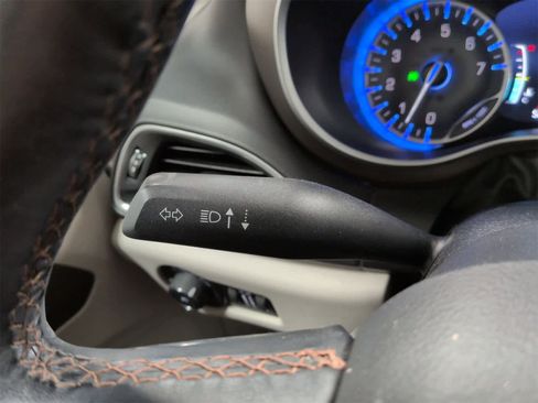 Certified 2017 Chrysler Pacifica Touring-L Plus image 28