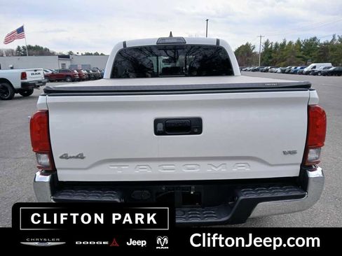 Used 2019 Toyota Tacoma SR5 image 5