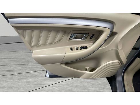 Used 2019 Ford Taurus SEL FWD image 10