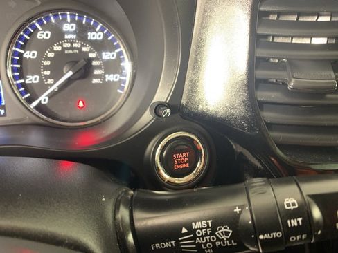 Used 2018 Mitsubishi Outlander SEL image 17