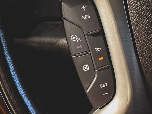 Used 2014 GMC Yukon Denali AWD/4WD image 12