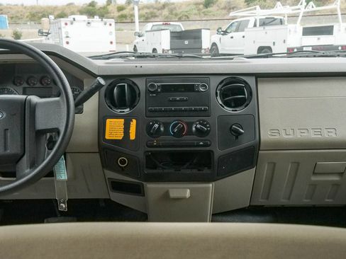 Used 2009 Ford F250 XL RWD image 24