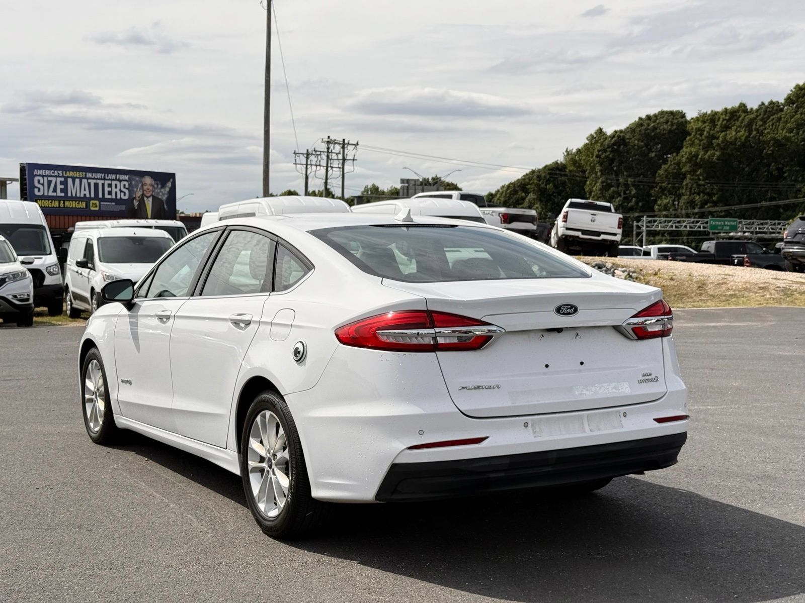 Used 2019 Ford Fusion SE FWD image 8