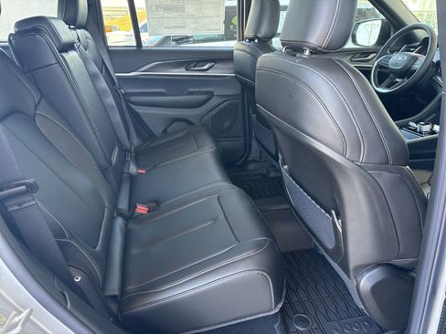 New 2025 Jeep Grand Cherokee Limited w/ Trailer Tow Package image 14