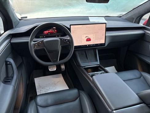 Used 2023 Tesla Model X image 13
