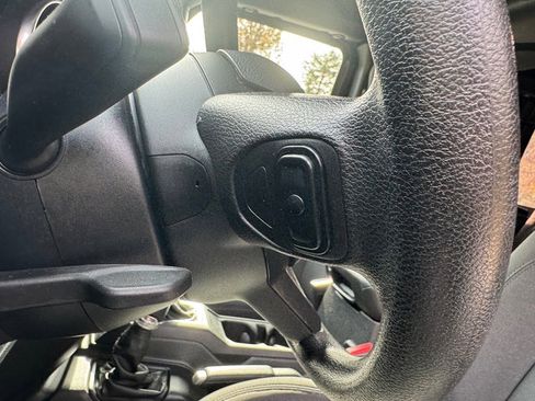 Used 2022 Jeep Wrangler Unlimited Sport image 13