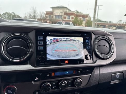 Used 2019 Toyota Tacoma TRD Sport image 20