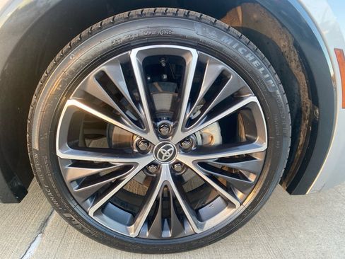 Used 2024 Toyota Prius XLE image 29