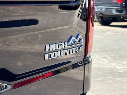 Used 2024 Chevrolet Silverado 1500 High Country w/ High Country Premium Package AWD/4WD image 30