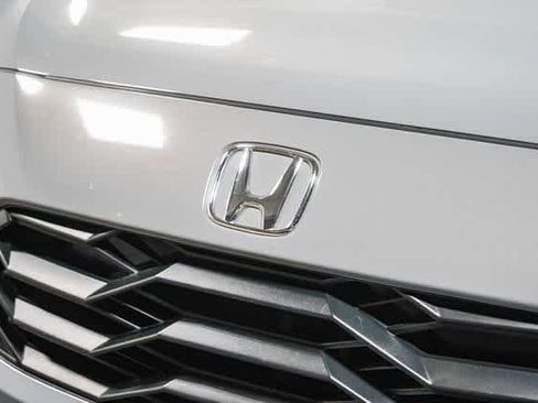Used 2023 Honda HR-V Sport image 8