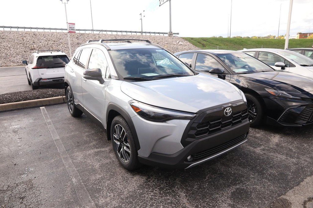 New 2026 Toyota Corolla Cross XLE w/ Convenience Package AWD/4WD image 4