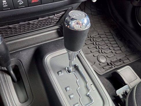 Used 2015 Jeep Wrangler Sport AWD/4WD image 22