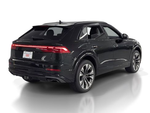 Used 2025 Audi Q8 Premium Plus image 9
