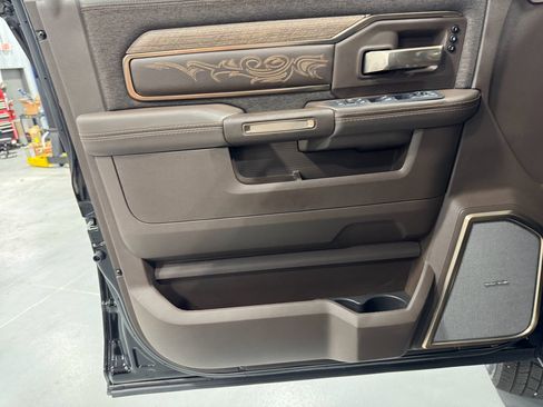 Used 2025 RAM 3500 Longhorn image 25