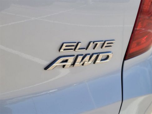 Used 2023 Honda Passport Elite image 4