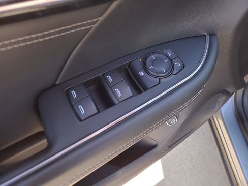 Used 2021 Buick Envision Preferred image 18