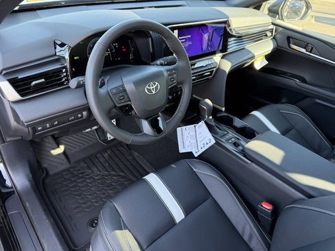 New 2026 Toyota Camry Hybrid image 11