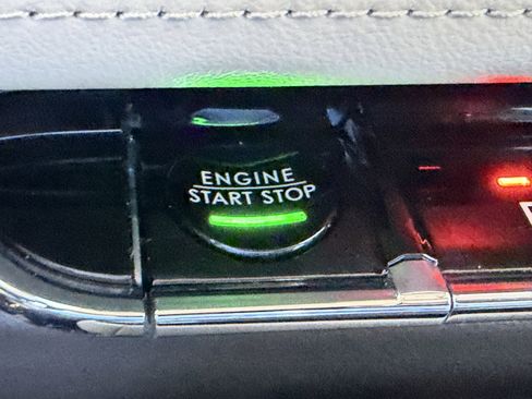 Used 2021 Lincoln Nautilus Reserve w/ Equipment Group 201A image 26