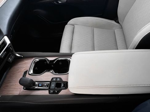 Used 2024 Lexus RX 450h AWD w/ Luxury Package image 30