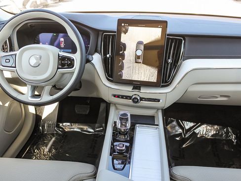 New 2026 Volvo XC60 T8 Ultra w/ Protection Package Premier image 14