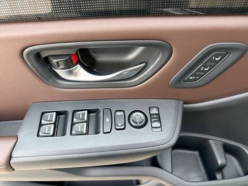 Used 2024 Honda Pilot Elite image 15