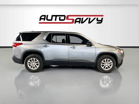 Used 2021 Chevrolet Traverse LS AWD/4WD image 8