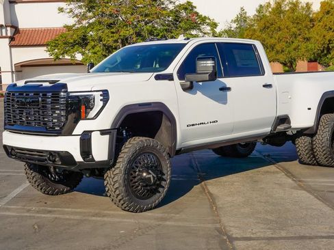 New 2026 GMC Sierra 3500 Denali w/ Denali Reserve Package AWD/4WD image 3