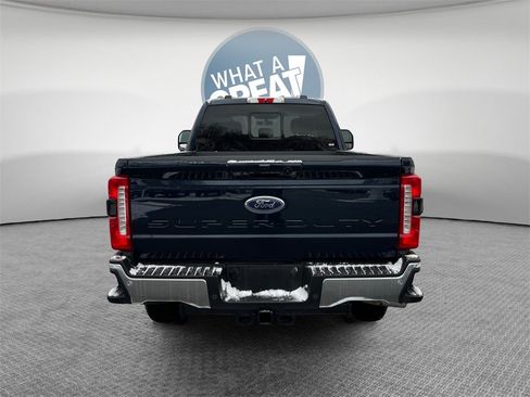 Used 2023 Ford F350 Lariat w/ Tow Technology Package image 5