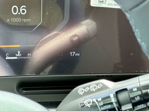 New 2025 Kia Carnival SX Prestige image 29