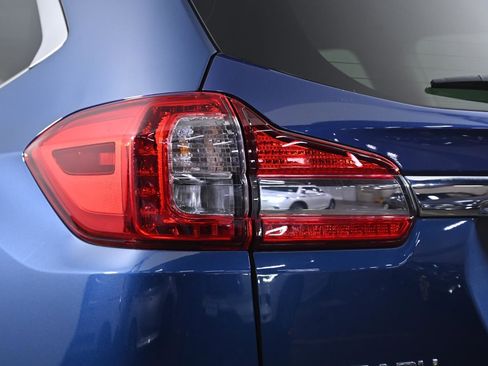 Used 2022 Subaru Ascent Limited w/ Technology Package image 6