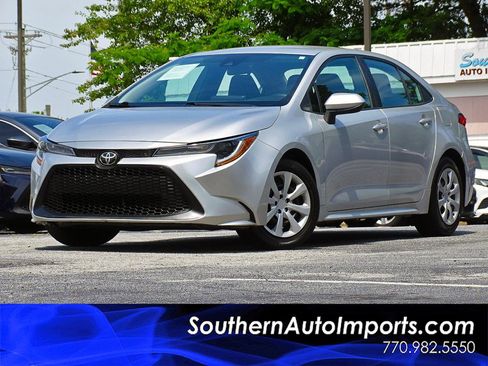 Used 2021 Toyota Corolla LE FWD image 1