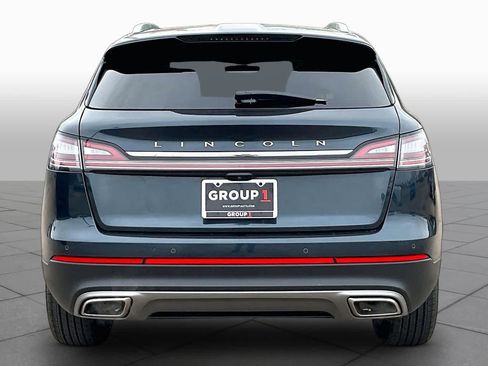 Used 2022 Lincoln Nautilus FWD w/ Premium Package image 5