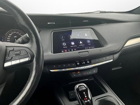 Used 2021 Cadillac XT4 Premium Luxury image 6