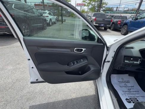 Used 2023 Honda Civic LX image 10