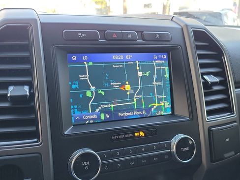 Used 2020 Ford Expedition Max XLT w/ Equipment Group 202A RWD image 26