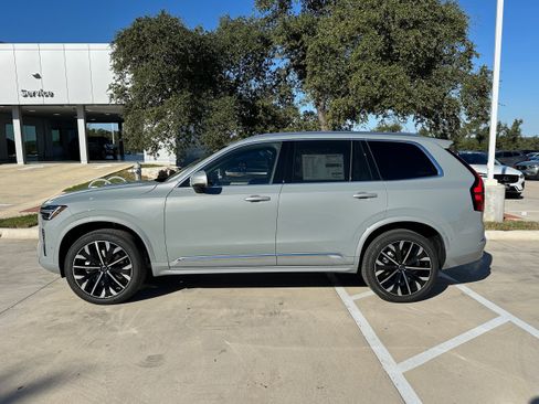 Used 2026 Volvo XC90 B6 Plus w/ Protection Package Premier AWD/4WD image 3